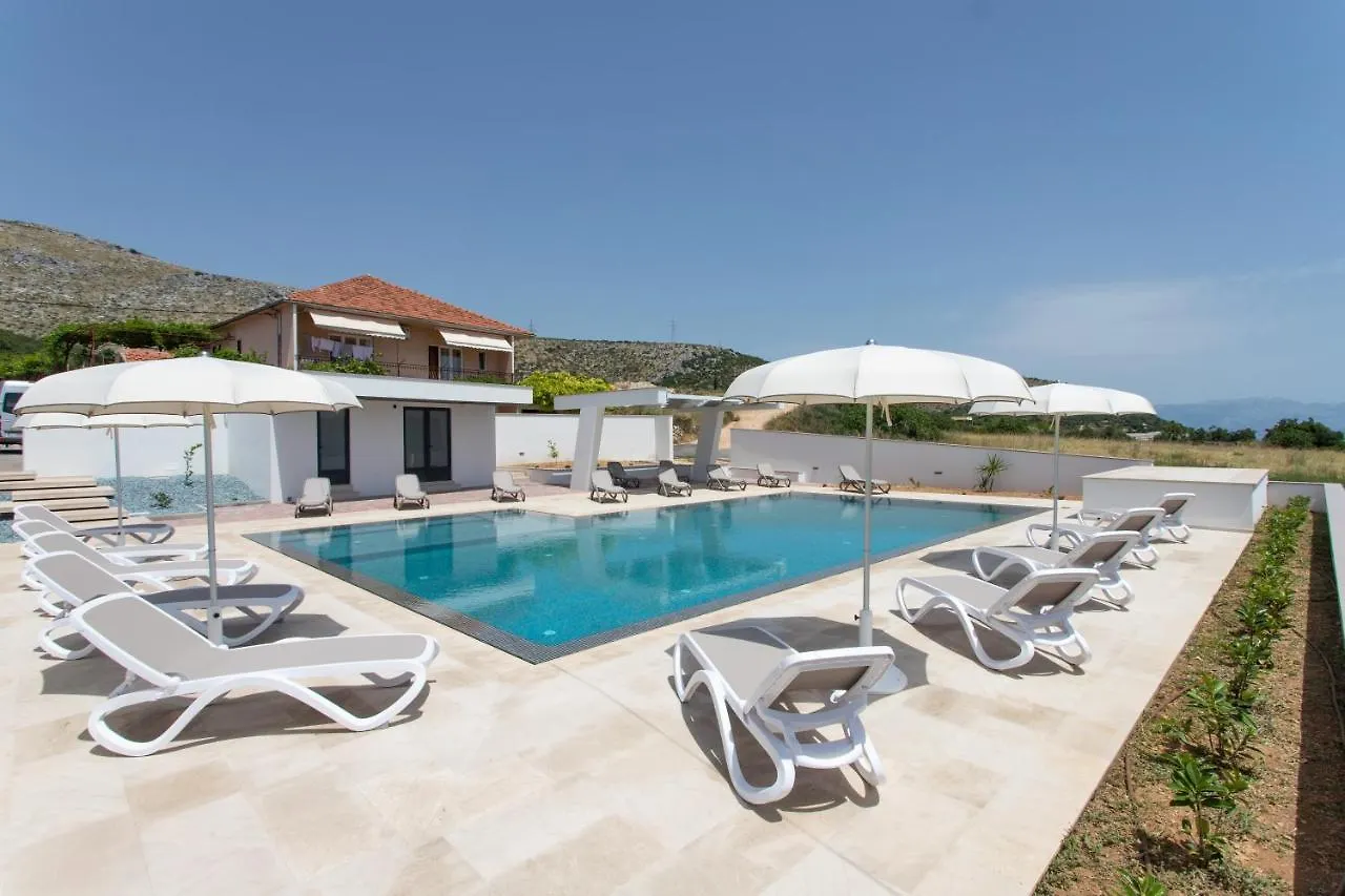 Apartments Top Hill Trogir Croatia